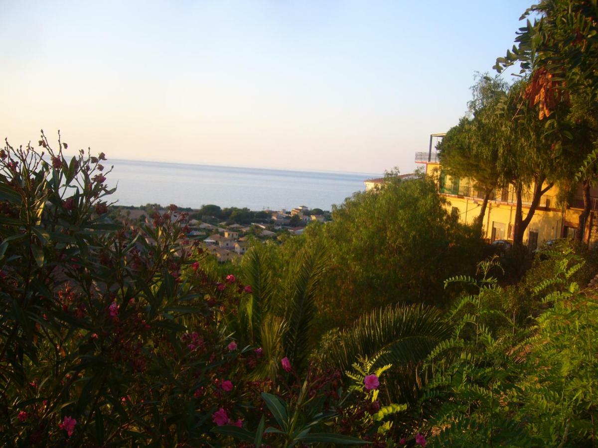 Casaleo Hotel Campofelice Di Roccella Luaran gambar