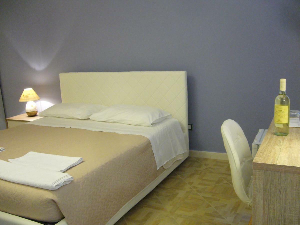 Casaleo Hotel Campofelice Di Roccella Luaran gambar