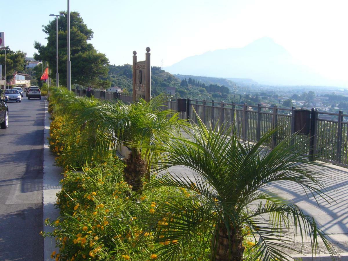 Casaleo Hotel Campofelice Di Roccella Luaran gambar