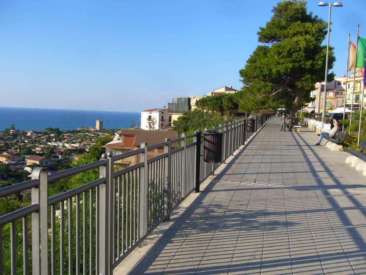 Casaleo Hotel Campofelice Di Roccella Luaran gambar